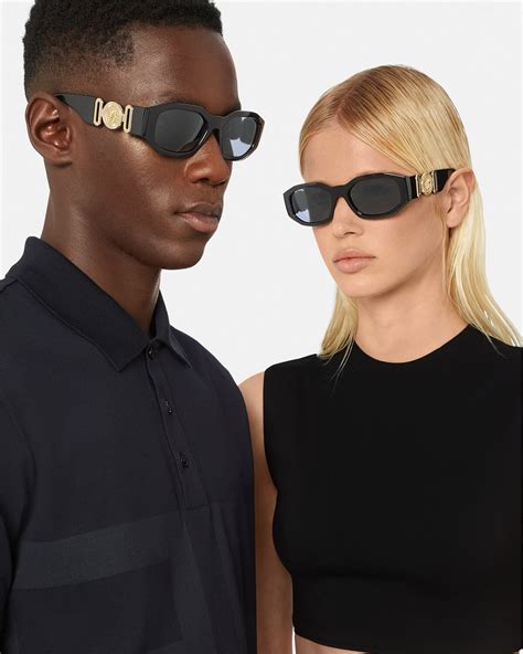 Lentes y armazones de Versace Eyewear para hombre .